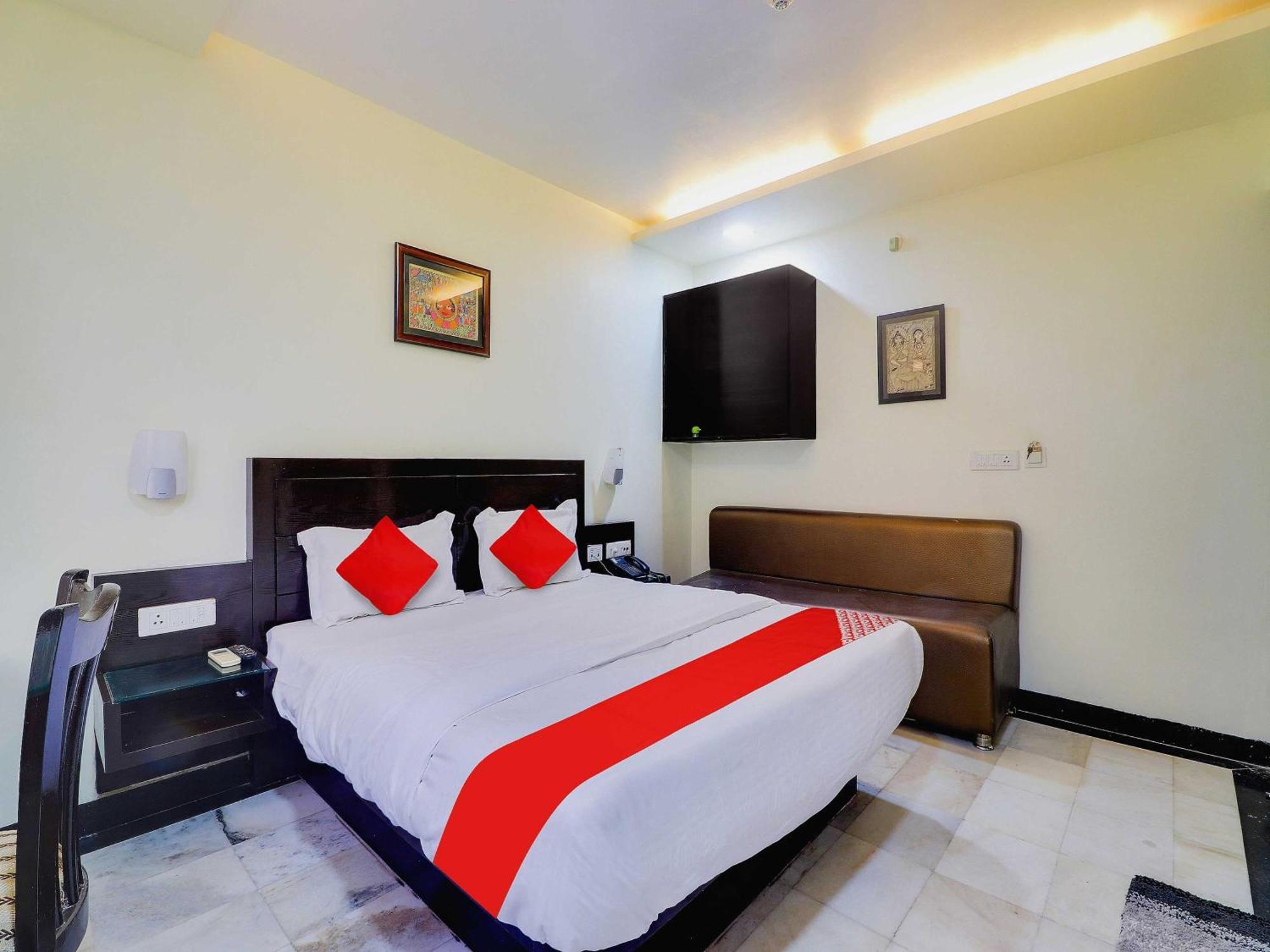 Oyo Flagship Hotel Rudra Palace Agra  Esterno foto