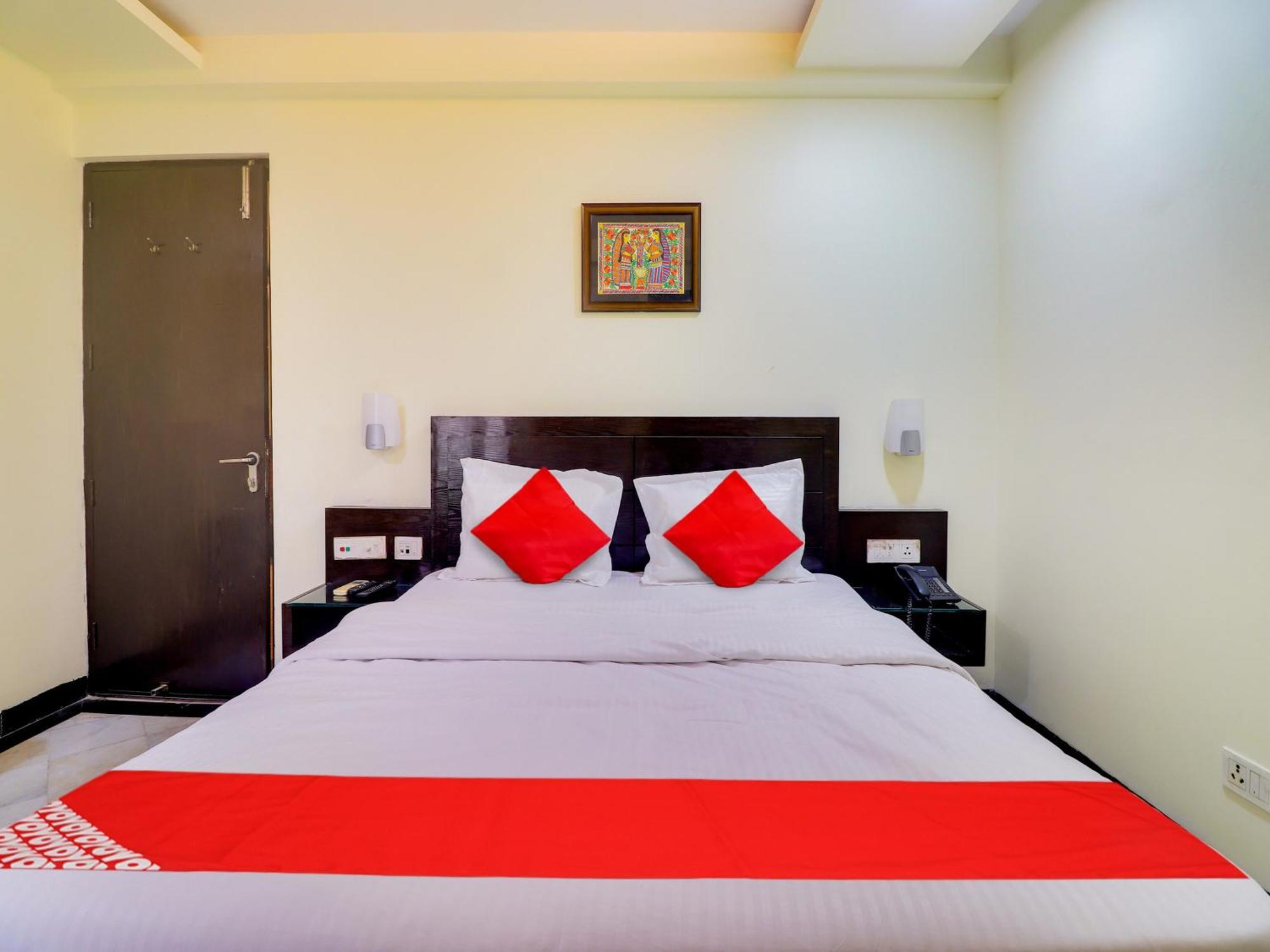 Oyo Flagship Hotel Rudra Palace Agra  Esterno foto