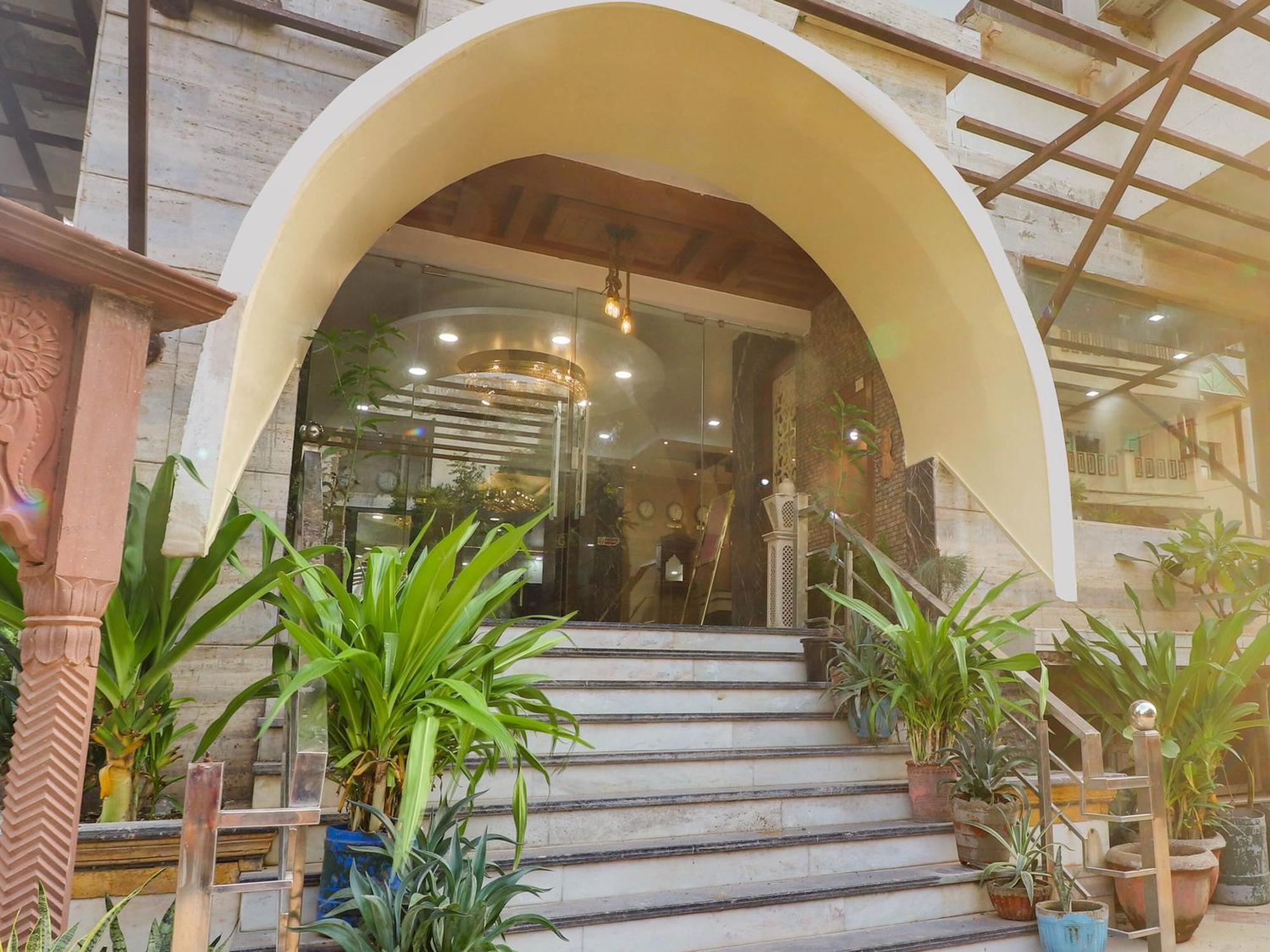 Oyo Flagship Hotel Rudra Palace Agra  Esterno foto