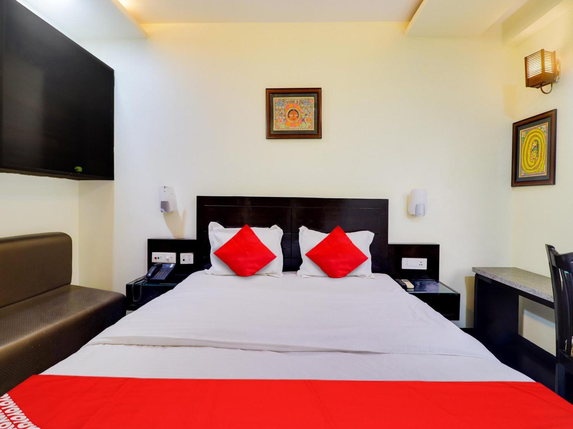 Oyo Flagship Hotel Rudra Palace Agra  Esterno foto