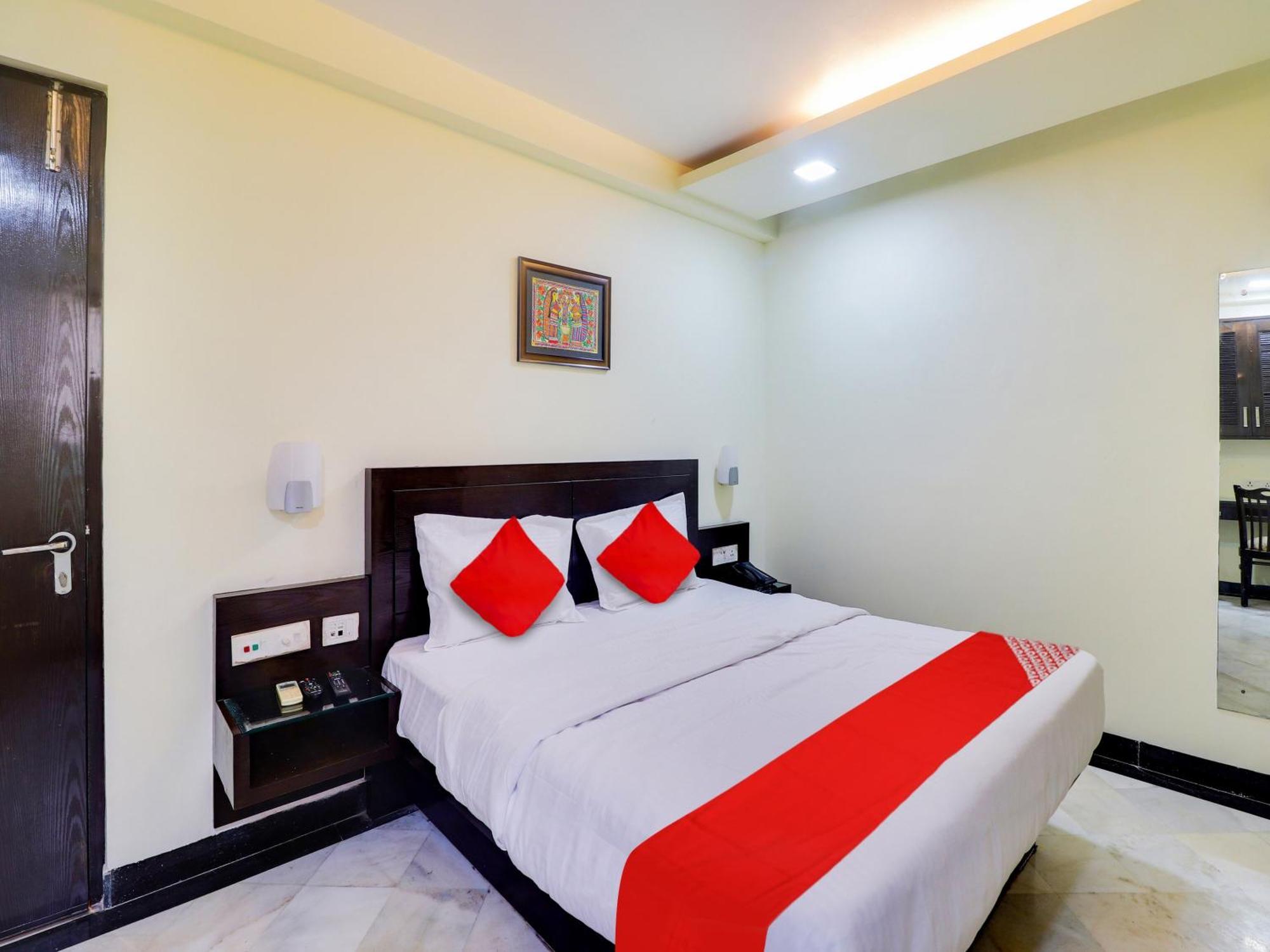Oyo Flagship Hotel Rudra Palace Agra  Esterno foto