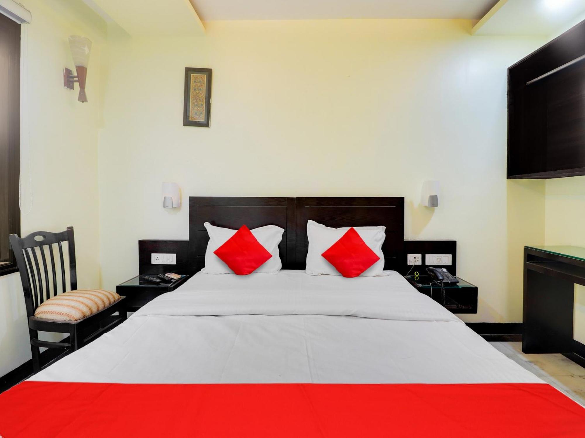 Oyo Flagship Hotel Rudra Palace Agra  Esterno foto