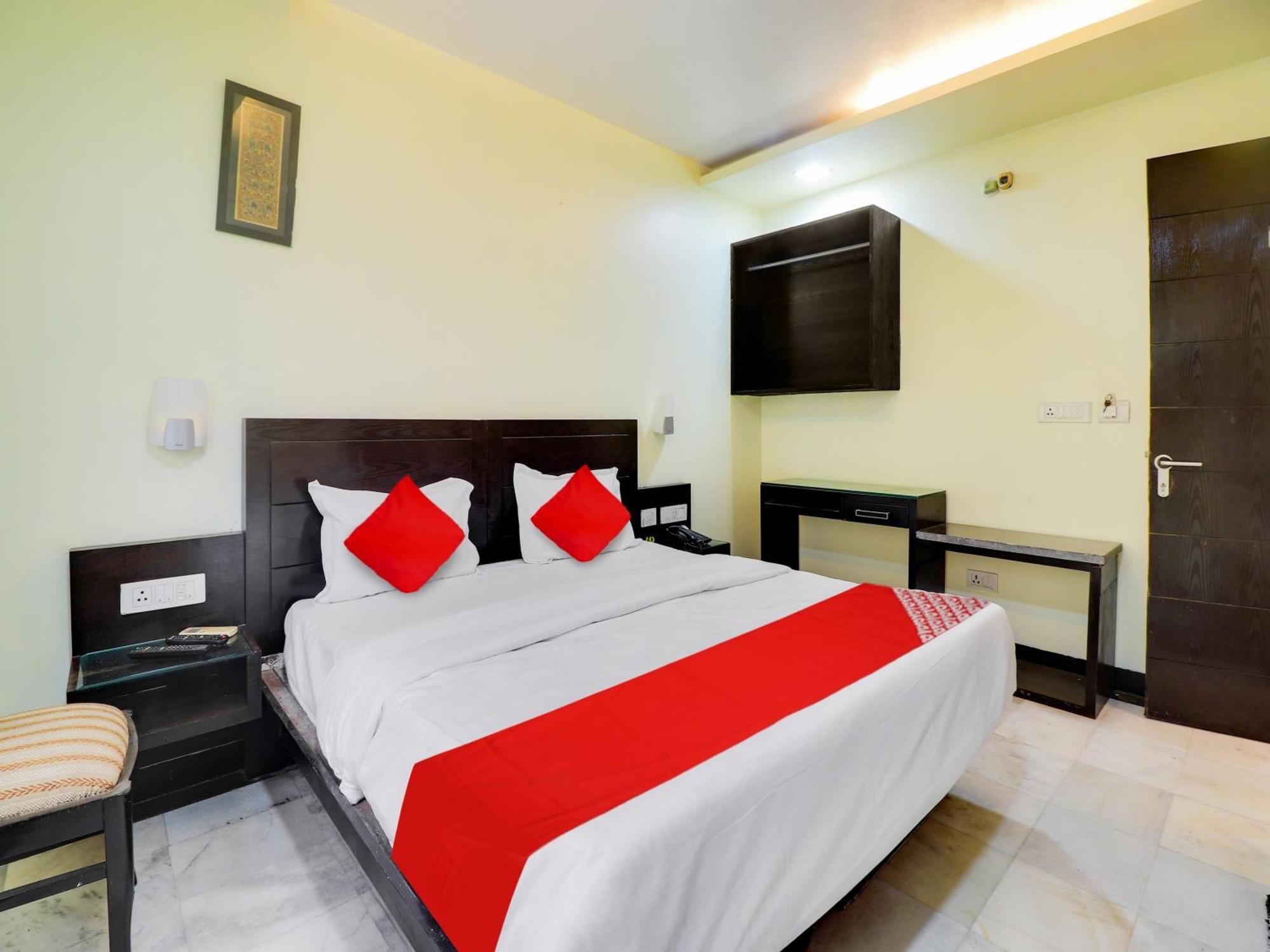 Oyo Flagship Hotel Rudra Palace Agra  Esterno foto