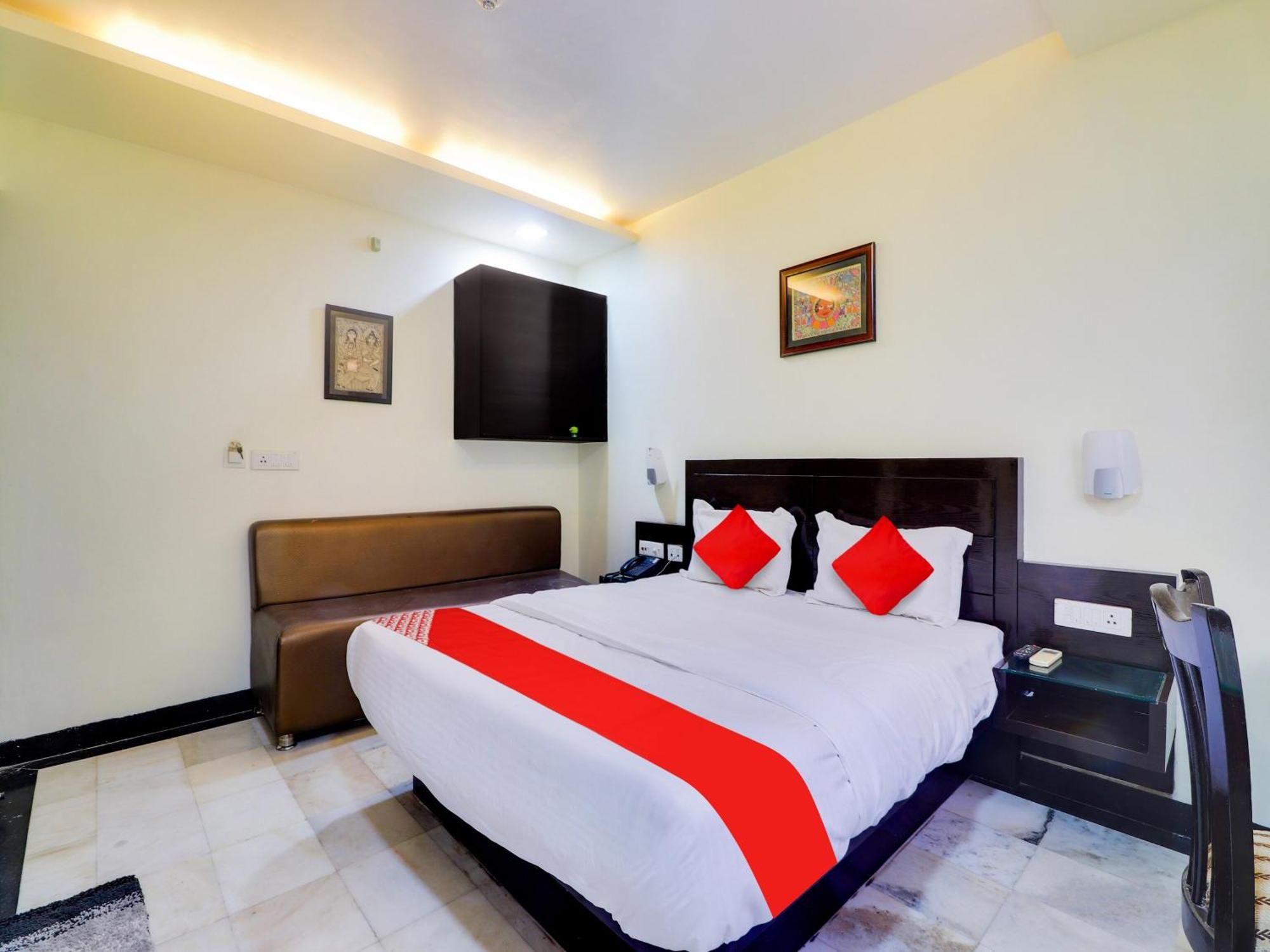 Oyo Flagship Hotel Rudra Palace Agra  Esterno foto