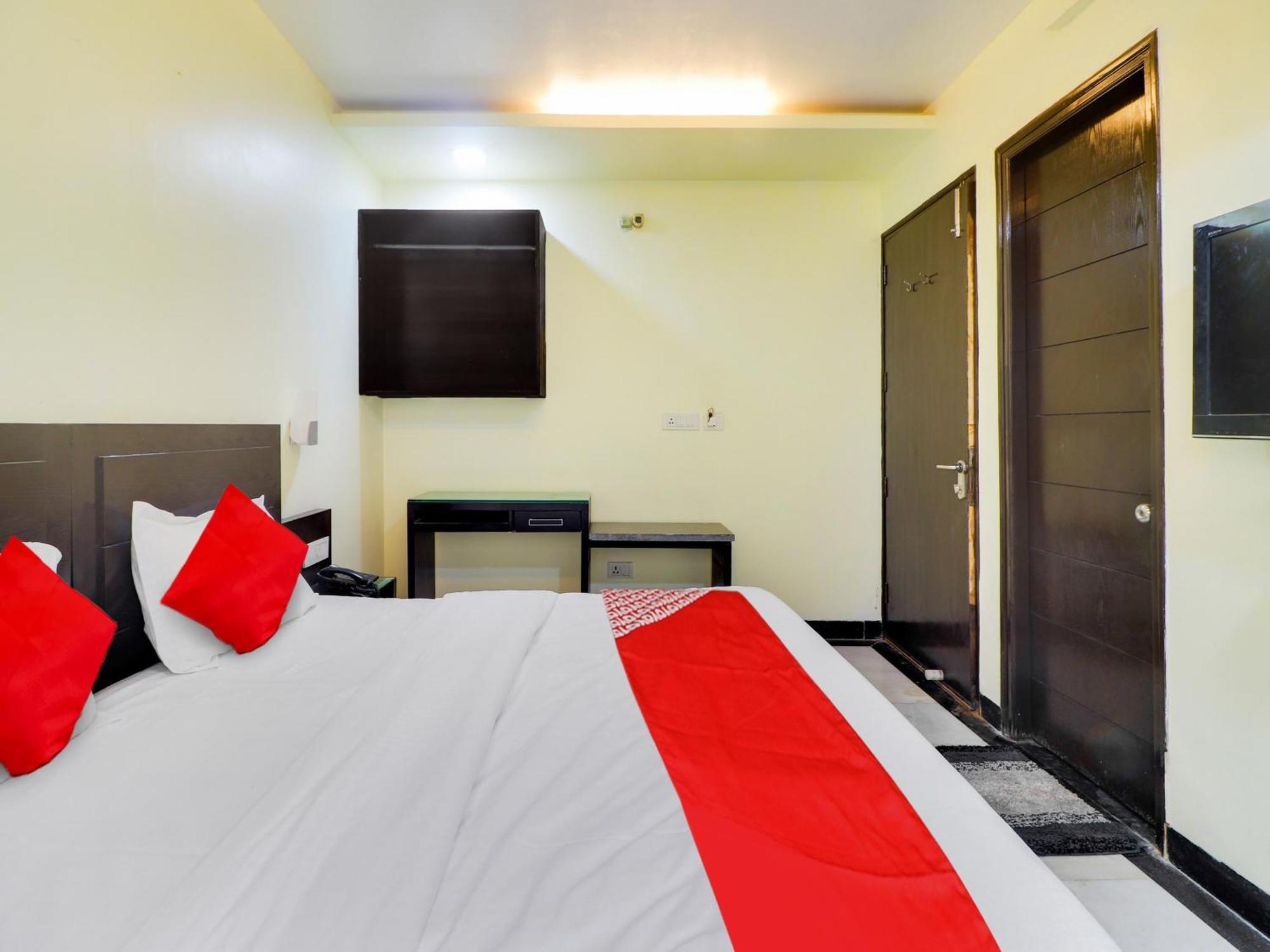 Oyo Flagship Hotel Rudra Palace Agra  Esterno foto